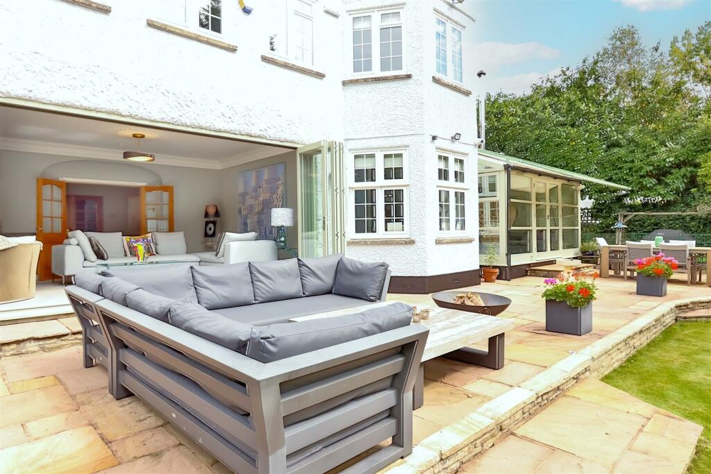 Additional image 24 of Lawrence Drive, Poole