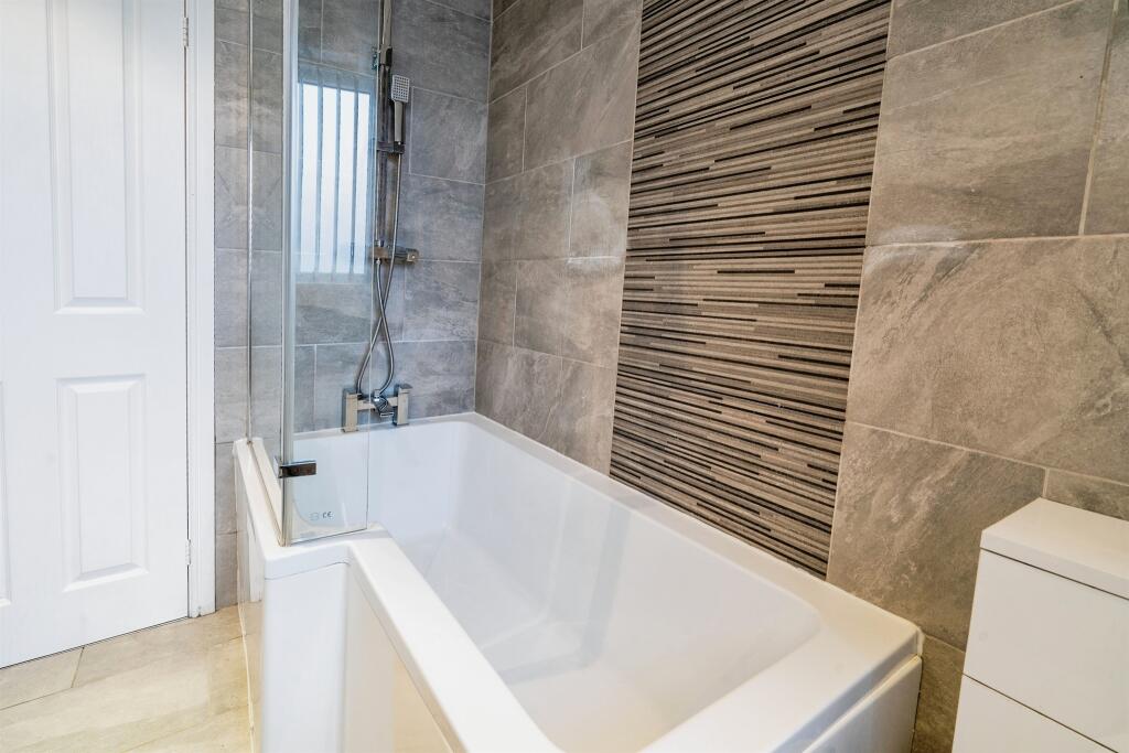 Additional image 17 of Pennine Close, Queensbury, Bradford