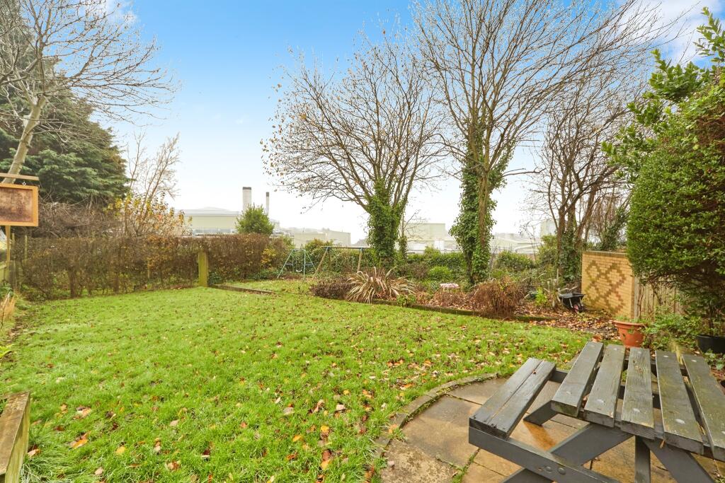Additional image 14 of Bowling Park Drive, Bradford