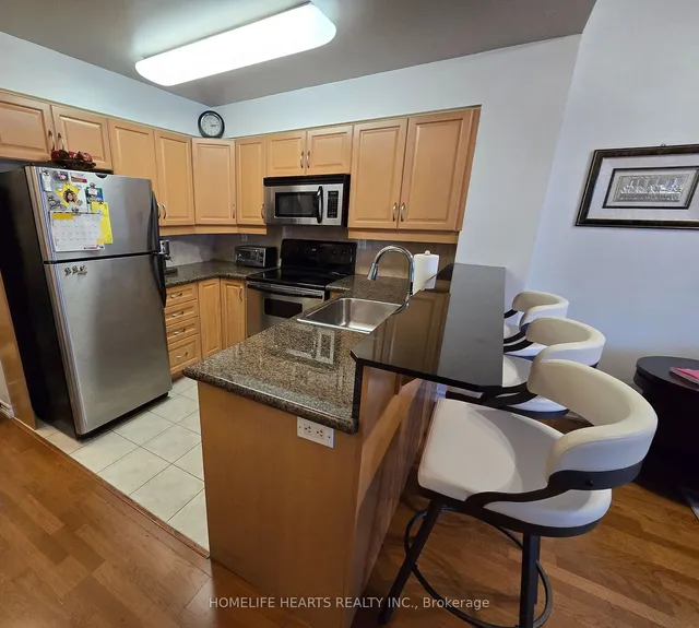 Additional image 7 of 4200 Bathurst St Unit 401