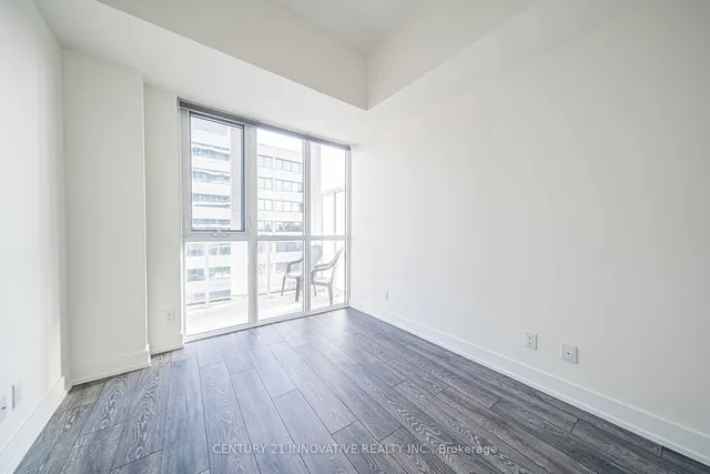 Additional image 15 of 180 Fairview Mall Dr Unit 517