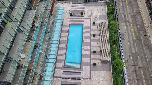 Additional image 39 of 1 Gloucester St Unit 1816