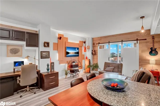 Additional image 9 of 135 James Street South St Unit 612