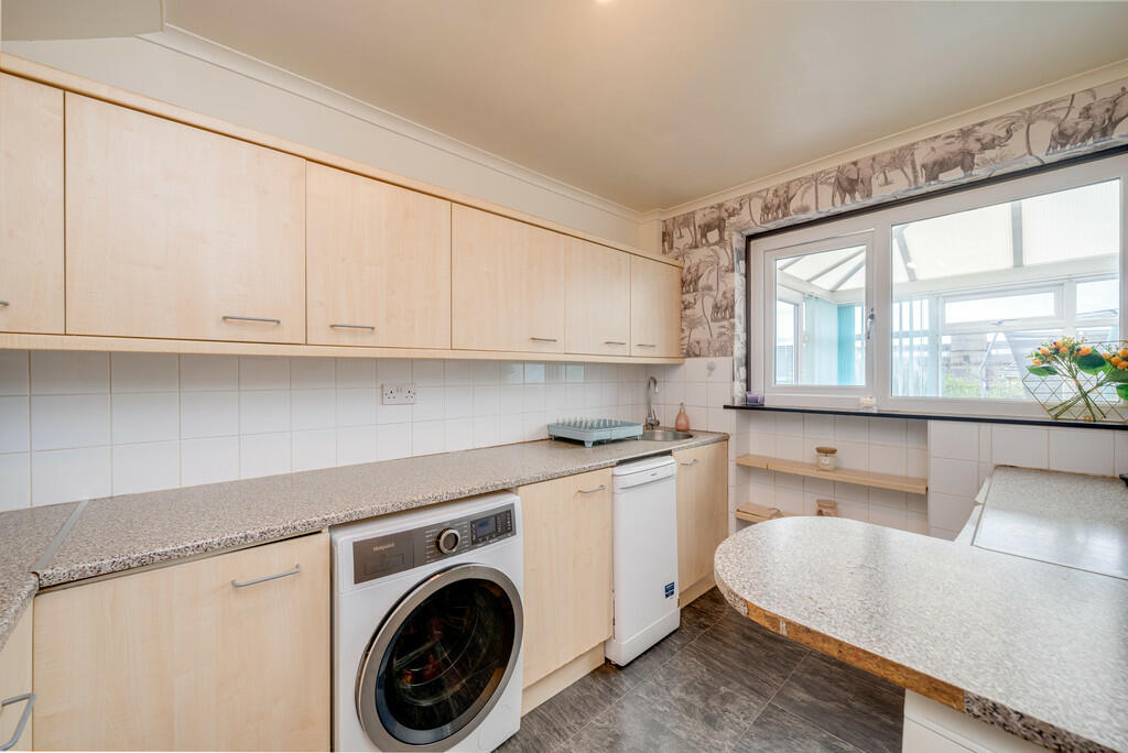 Additional image 6 of Farfield Avenue, Bradford