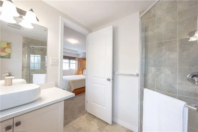 Additional image 29 of 255 Maitland St Unit 2C