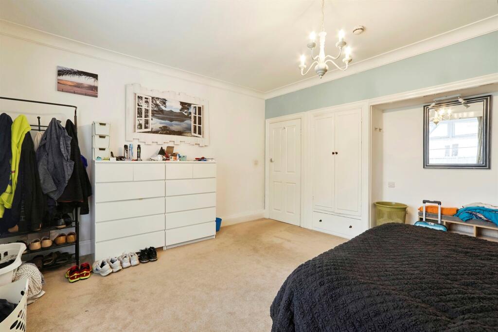 Additional image 8 of Bradford Road, Cottingley, Bingley