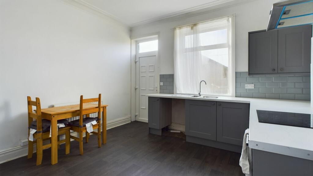 Additional image 8 of Cleckheaton Road, Bradford, BD6