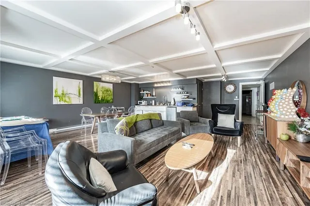 Additional image 24 of 64 Benton St Unit 303