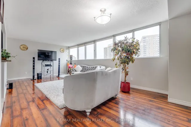 Additional image 10 of 3695 Kaneff Cres Unit 703