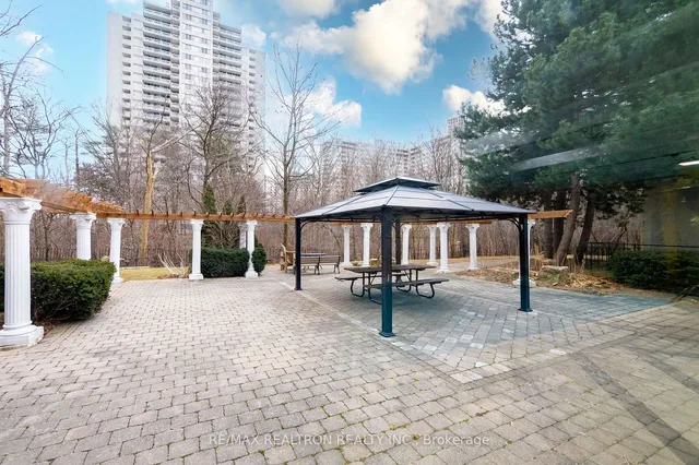 Additional image 35 of 3695 Kaneff Cres Unit 703