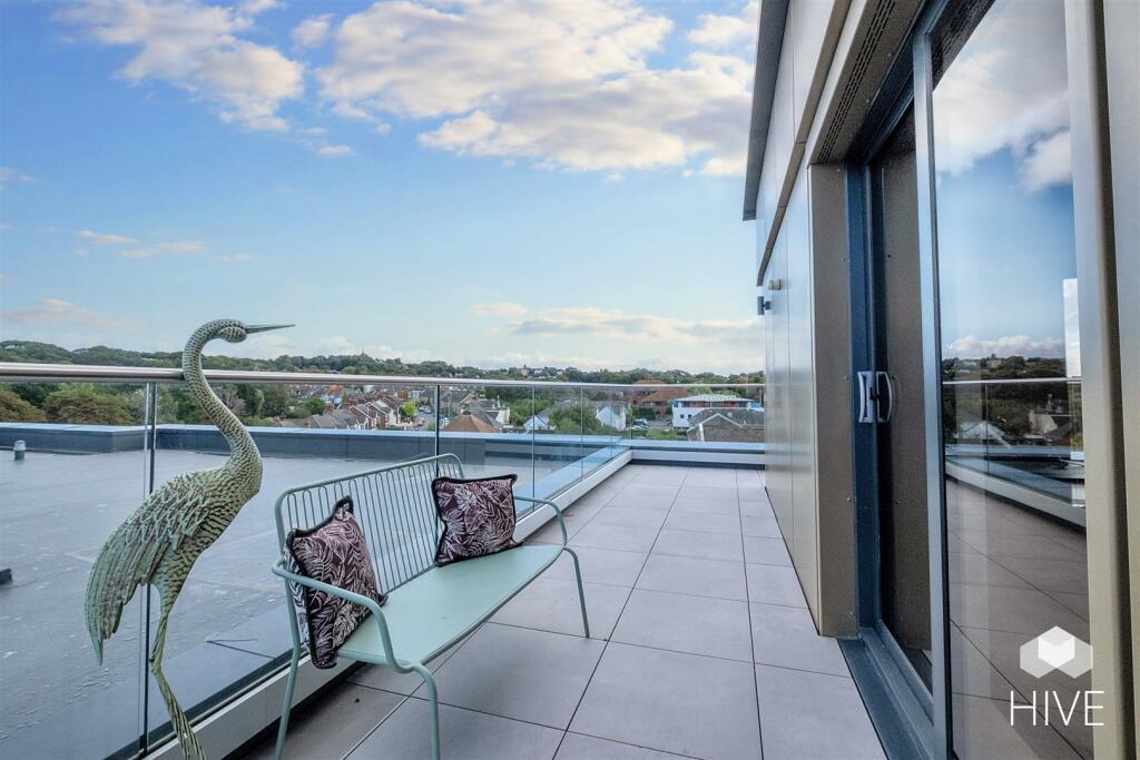 Additional image 17 of The Sloop, Commercial Road, Poole