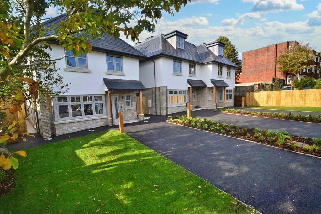 Additional image 21 of Ashley Cross