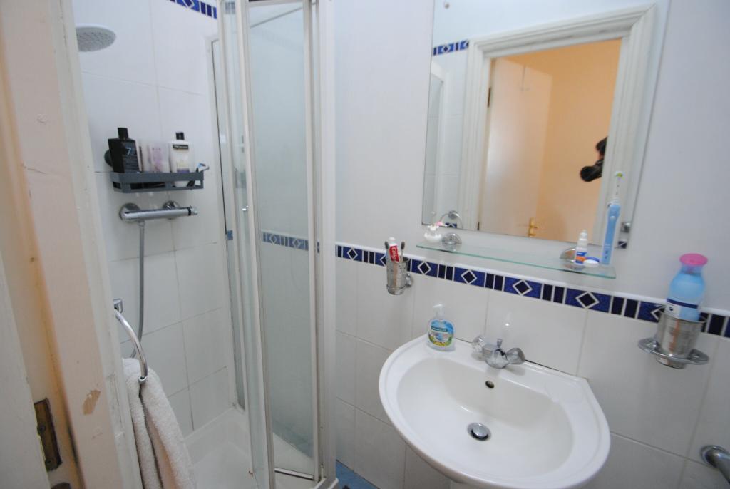 Additional image 7 of Spacious STUDENT 2 bed flat in Town Centre- Lansdowne