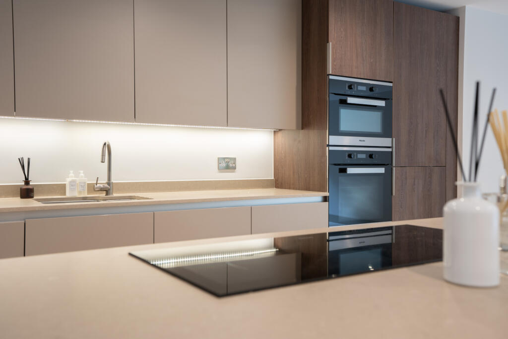 Additional image 3 of Lilliput Road, Canford Cliffs, Poole, Dorset, BH14