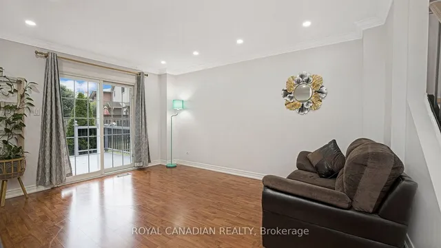 Additional image 4 of 18 Wabash Crt