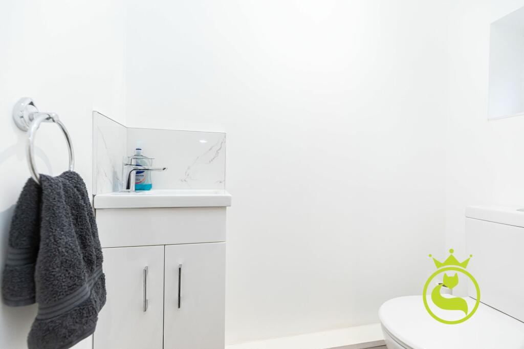 Additional image 6 of Four bedrooms -Approach Road, Ashley Cross, Poole BH14