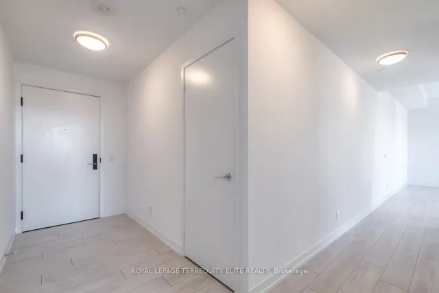 Additional image 5 of 270 Dufferin St Unit 923