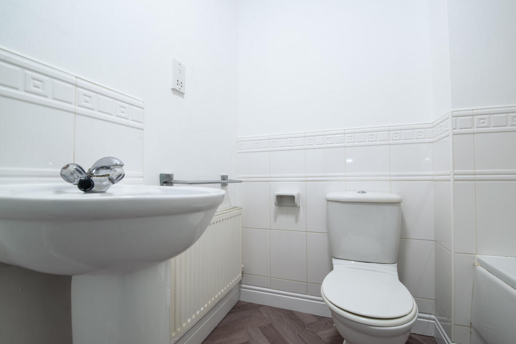 Additional image 13 of Swan Avenue, Gilstead, Bingley, West Yorkshire, BD16