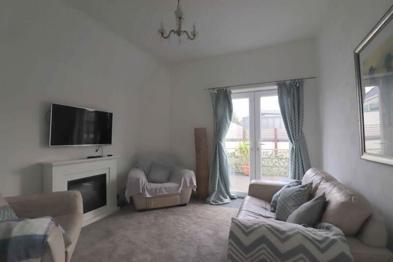 Additional image 5 of Sandbanks Peninsula - TWO 3&4 BEDROOM APARTMENTS OVER FREEHOLD COMMERCIAL