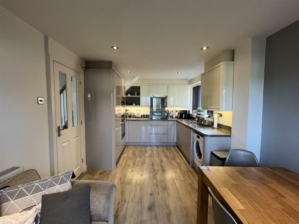 Additional image 12 of Langdale Avenue, Wyke, Bradford