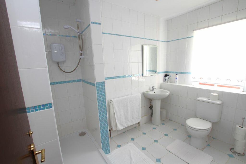 Additional image 11 of 5 bedroom house for sale – Cherry Tree House, Wilsden, Bradford, BD15 0DB