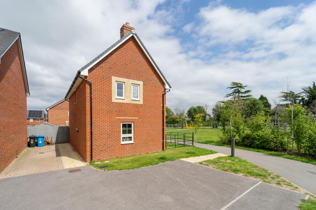 Additional image 19 of Ref: RE - Thomas Walk, Canford Paddocks, BH11 9GD