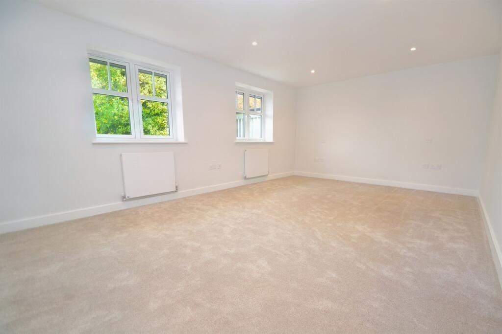 Additional image 8 of Ashley Cross