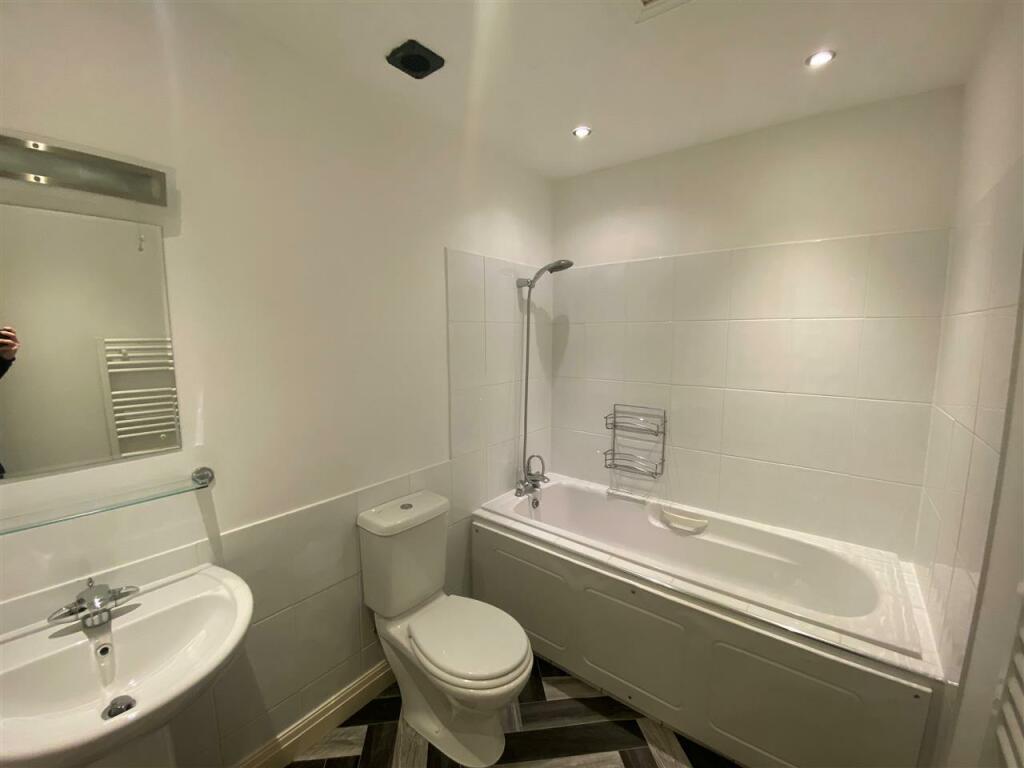 Additional image 8 of Carr Lane