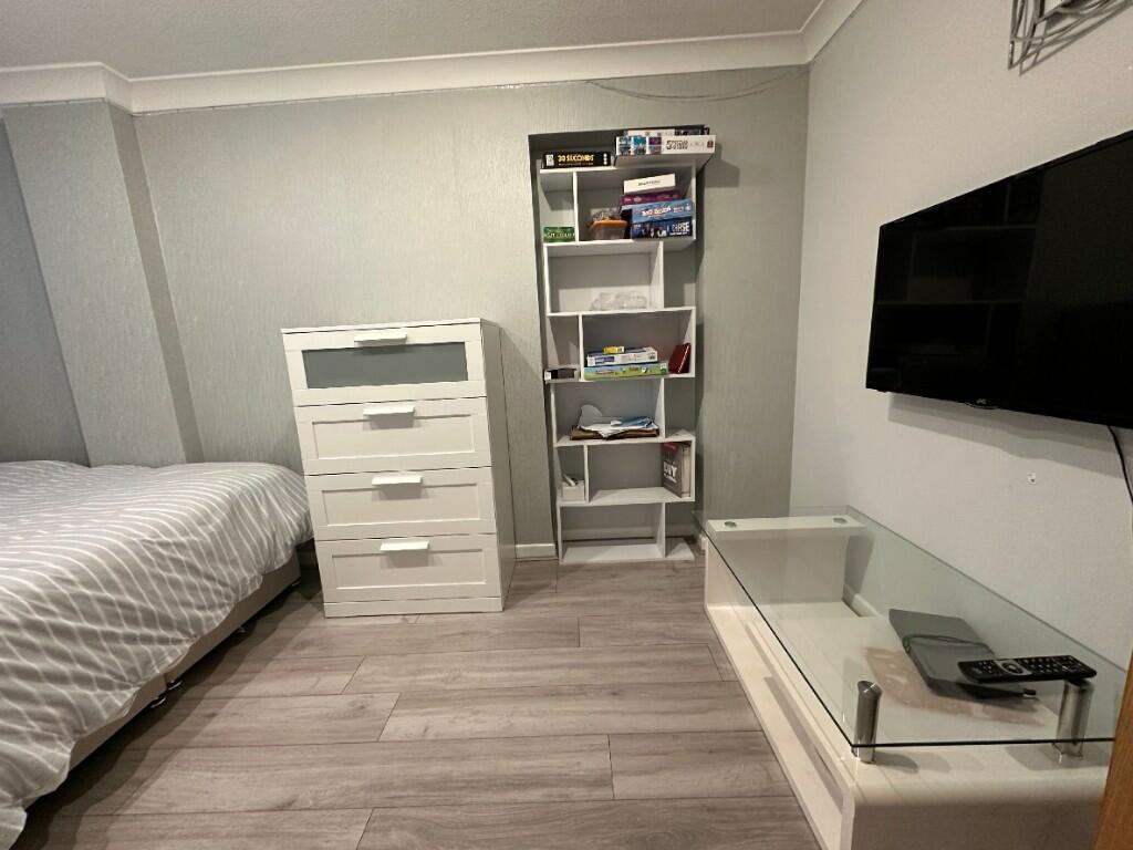 Additional image 4 of Vine Farm Close, Poole, Dorset, BH12