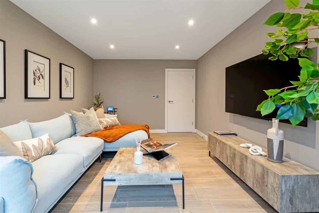 Additional image 41 of Sandbanks Road, Lilliput