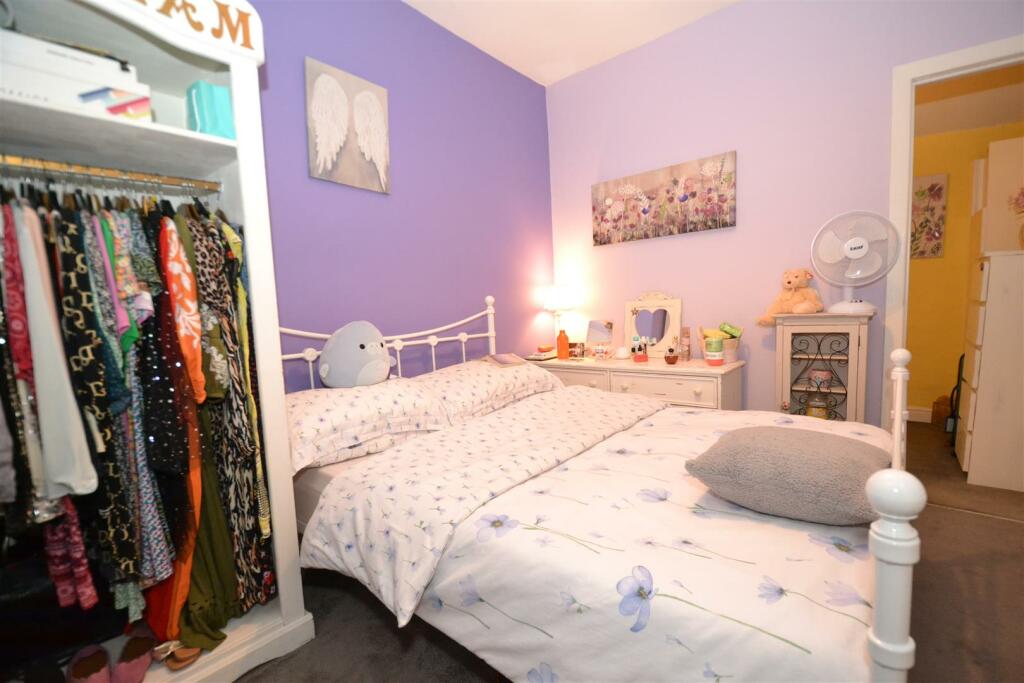 Additional image 10 of Green End, Clayton, Bradford