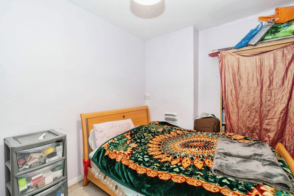 Additional image 5 of Scholemoor Ave, Bradford, BD7 2RX