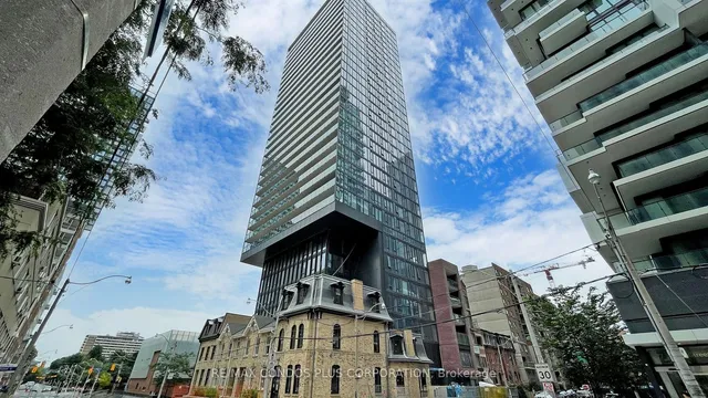 47 Mutual St Unit 906
