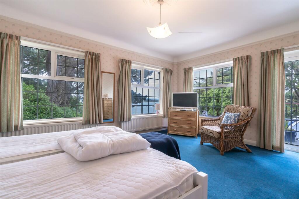 Additional image 12 of Sandbanks Road, Evening Hill