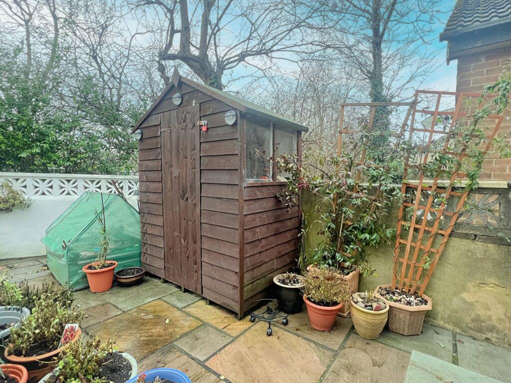 Additional image 11 of Leaventhorpe Avenue, Fairweather Green, Bradford, BD8