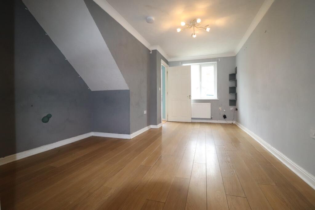 Additional image 17 of Wentworth Crescent, Bradford, West Yorkshire