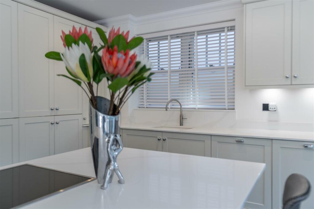 Additional image 9 of Lilliput Road, Lilliput