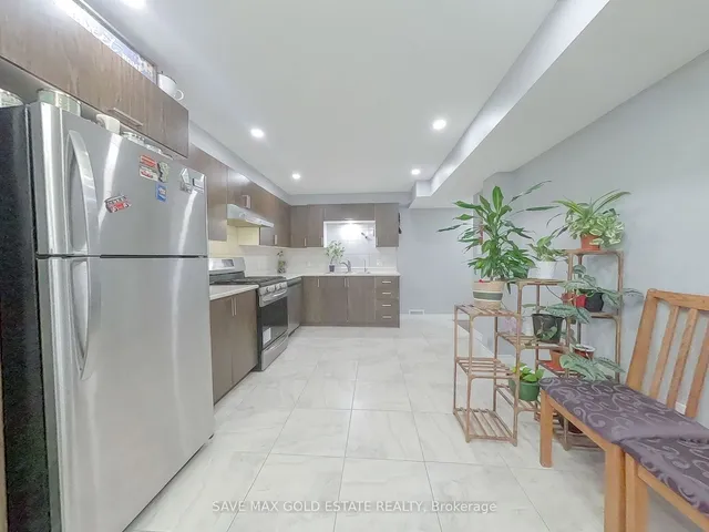 Additional image 27 of 51 Newcastle Crt