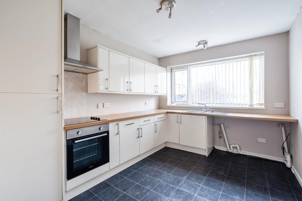 Additional image 16 of Fairway Close, Bradford