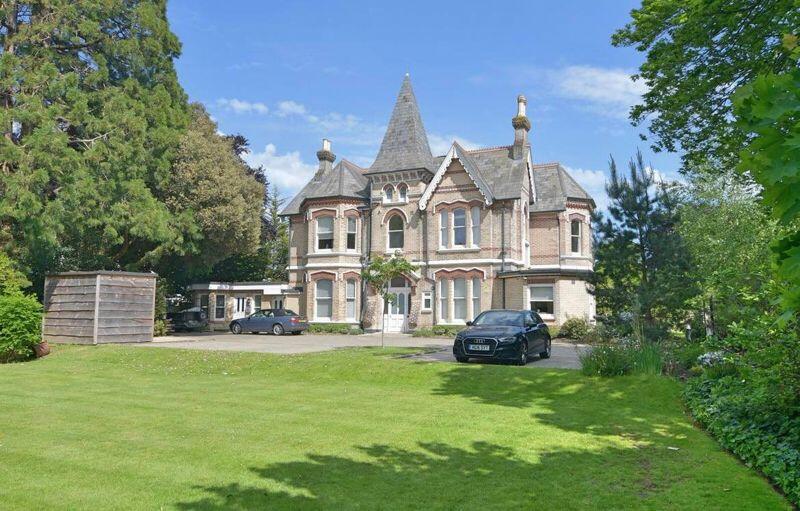 Additional image 21 of Delightful 2 bedroom apartment - £1400 pcm