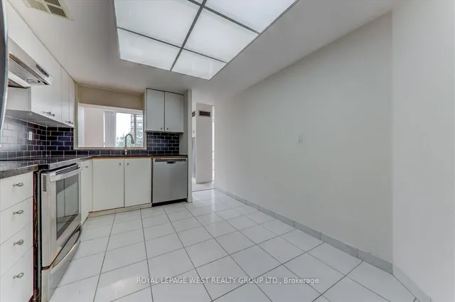 Additional image 16 of 1320 Islington Ave Unit 201