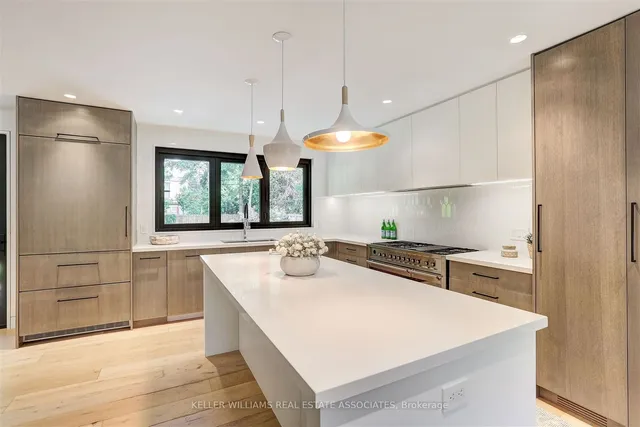 Additional image 8 of 2107 Courtland Cres