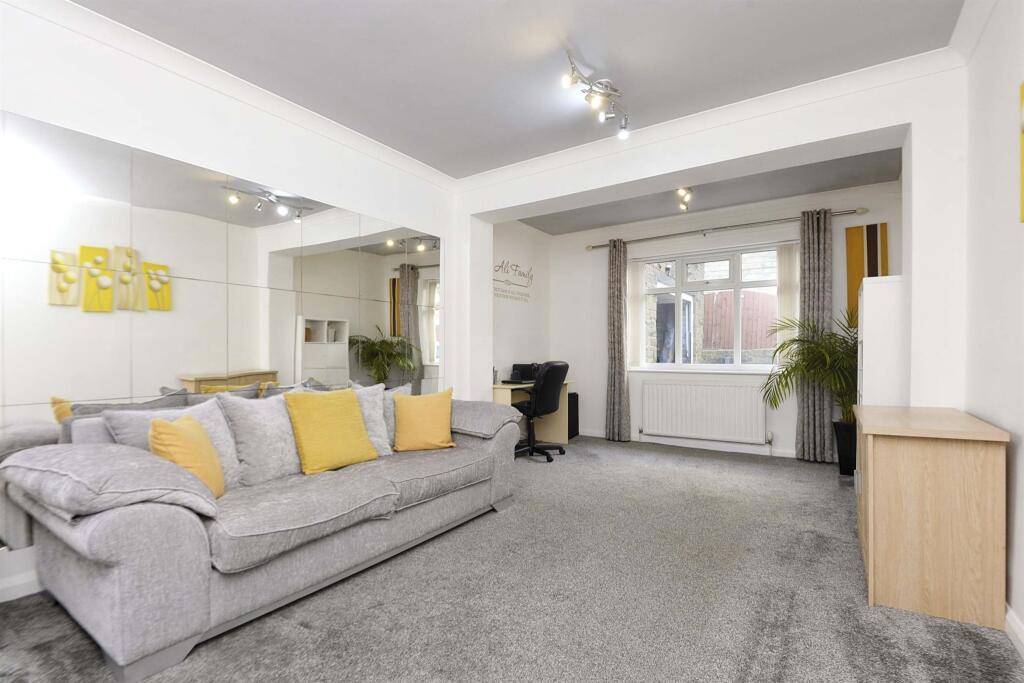 Additional image 14 of Moore Avenue, Bradford