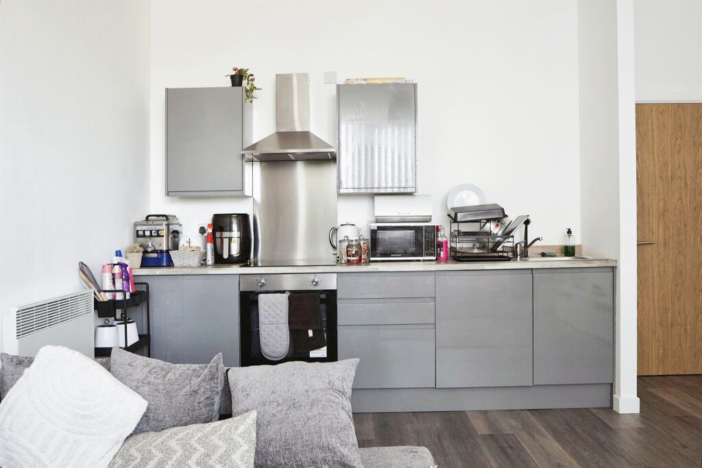 Additional image 7 of Bingley Road, Bradford