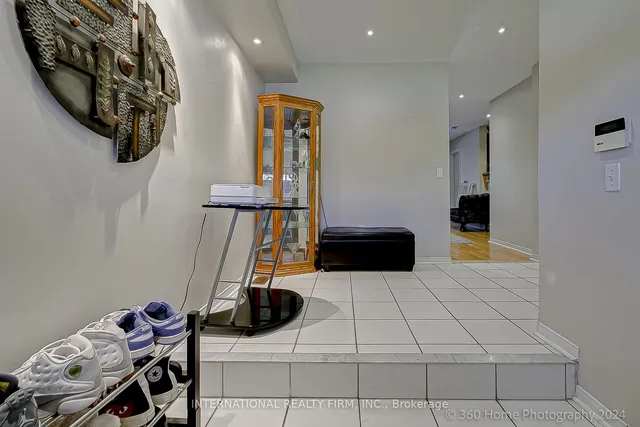 Additional image 3 of 5498 Tree Crest Crt