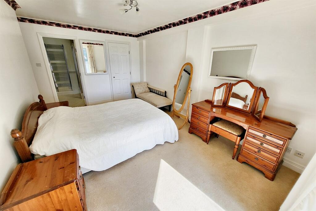 Additional image 12 of East Cliff