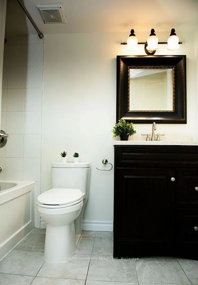 Additional image 27 of 4205 SHIPP Dr Unit 202