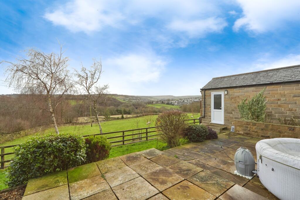 Additional image 4 of Pasture Avenue, Oakworth, Keighley