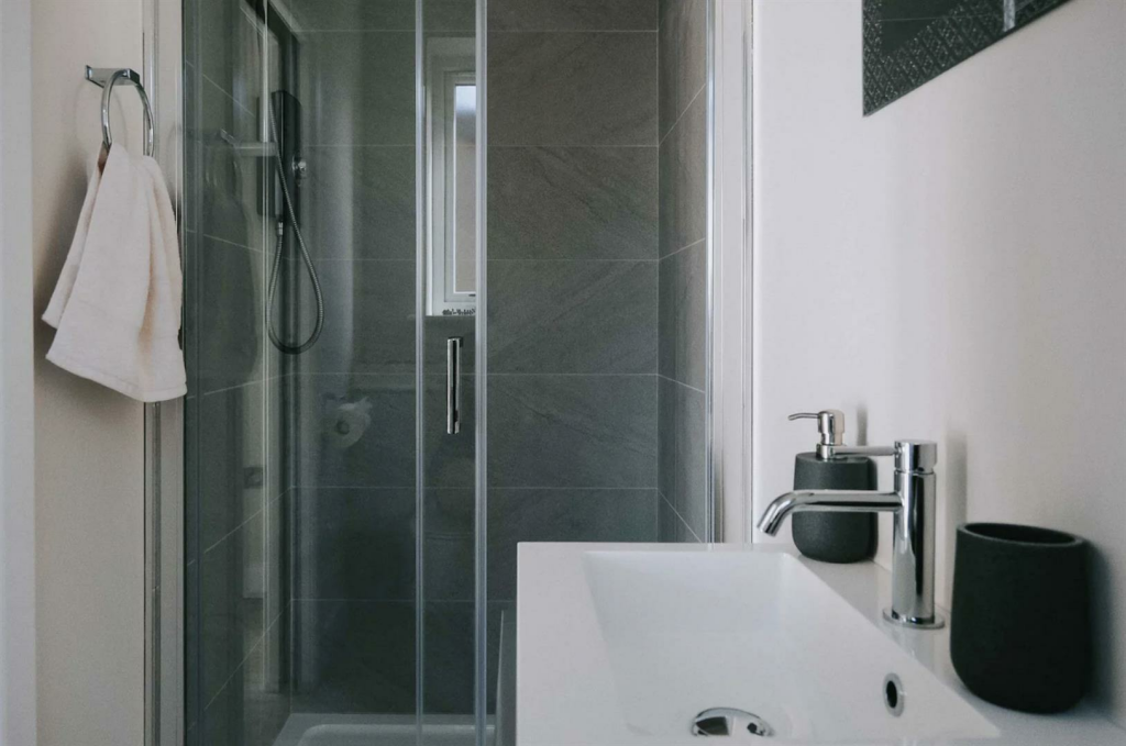 Additional image 39 of Sherwood Avenue, Whitecliff