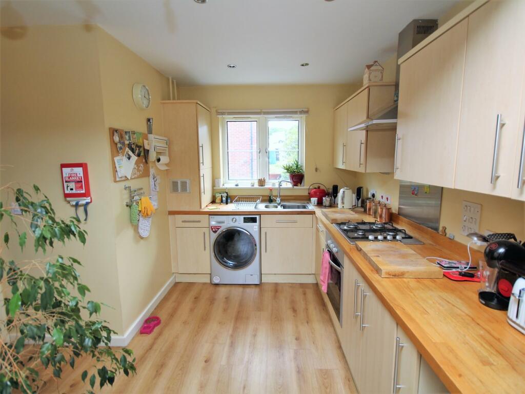 Additional image 3 of Wellow Gardens, Oakdale, POOLE, BH15